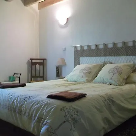 招待所 Chambres Hotes *